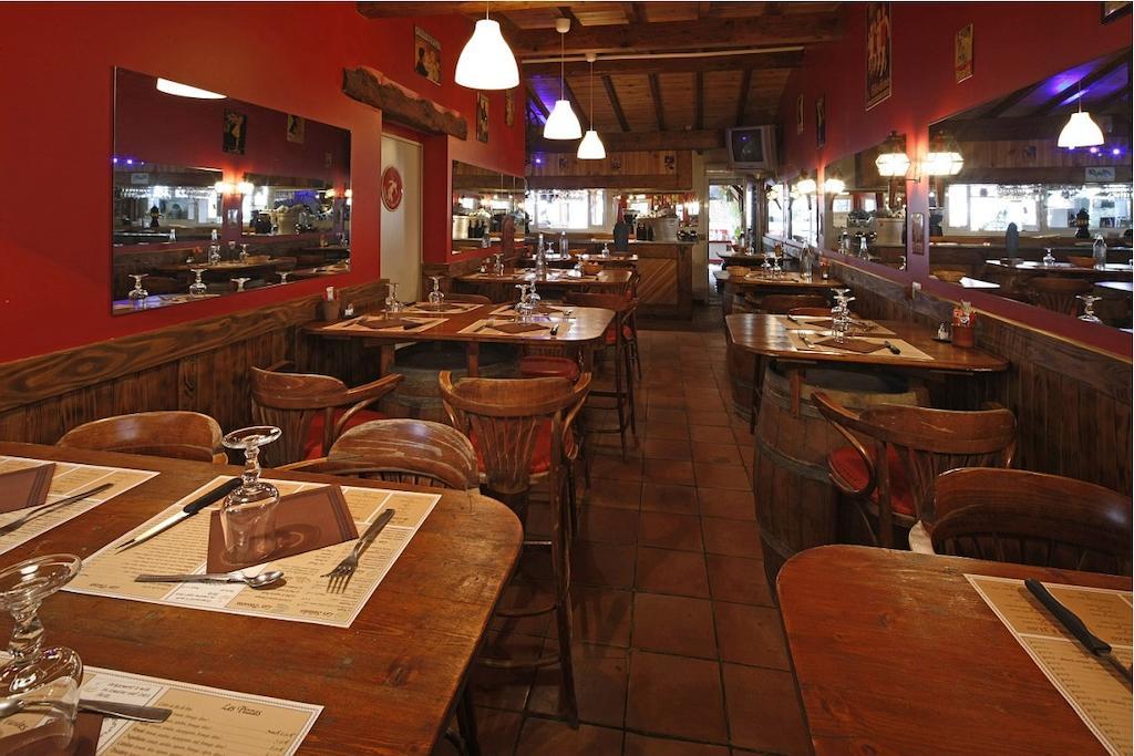 Hotel Restaurant Chez Pito Busque Buitenkant foto