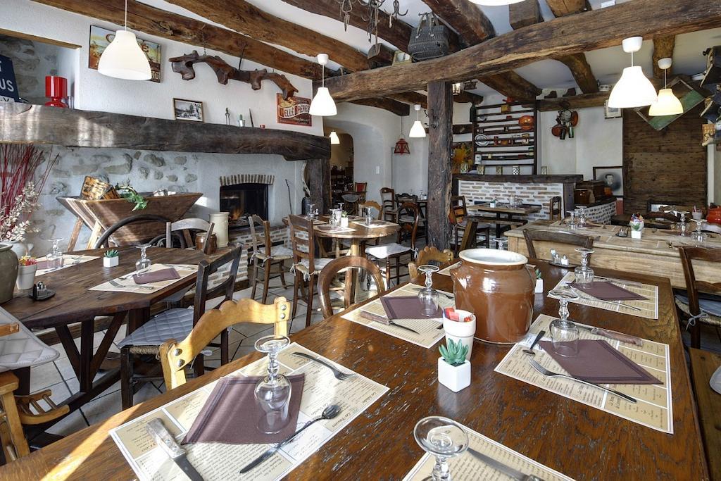 Hotel Restaurant Chez Pito Busque Buitenkant foto